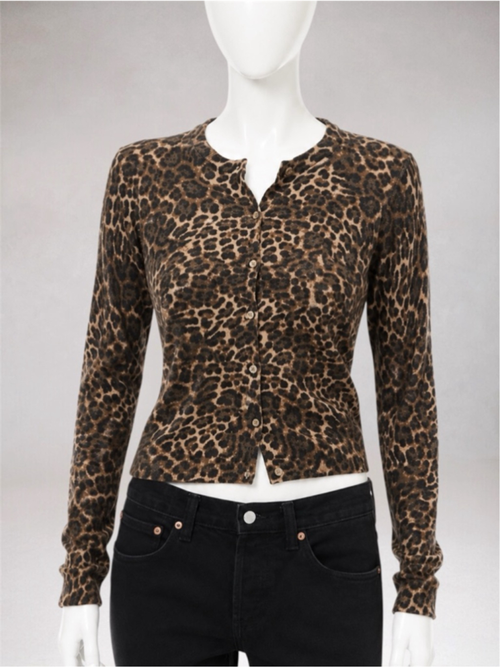 GAP Women’s Leopard Print Button-Front Cardigan Sweater – Size Small T - Picture 4 of 12
